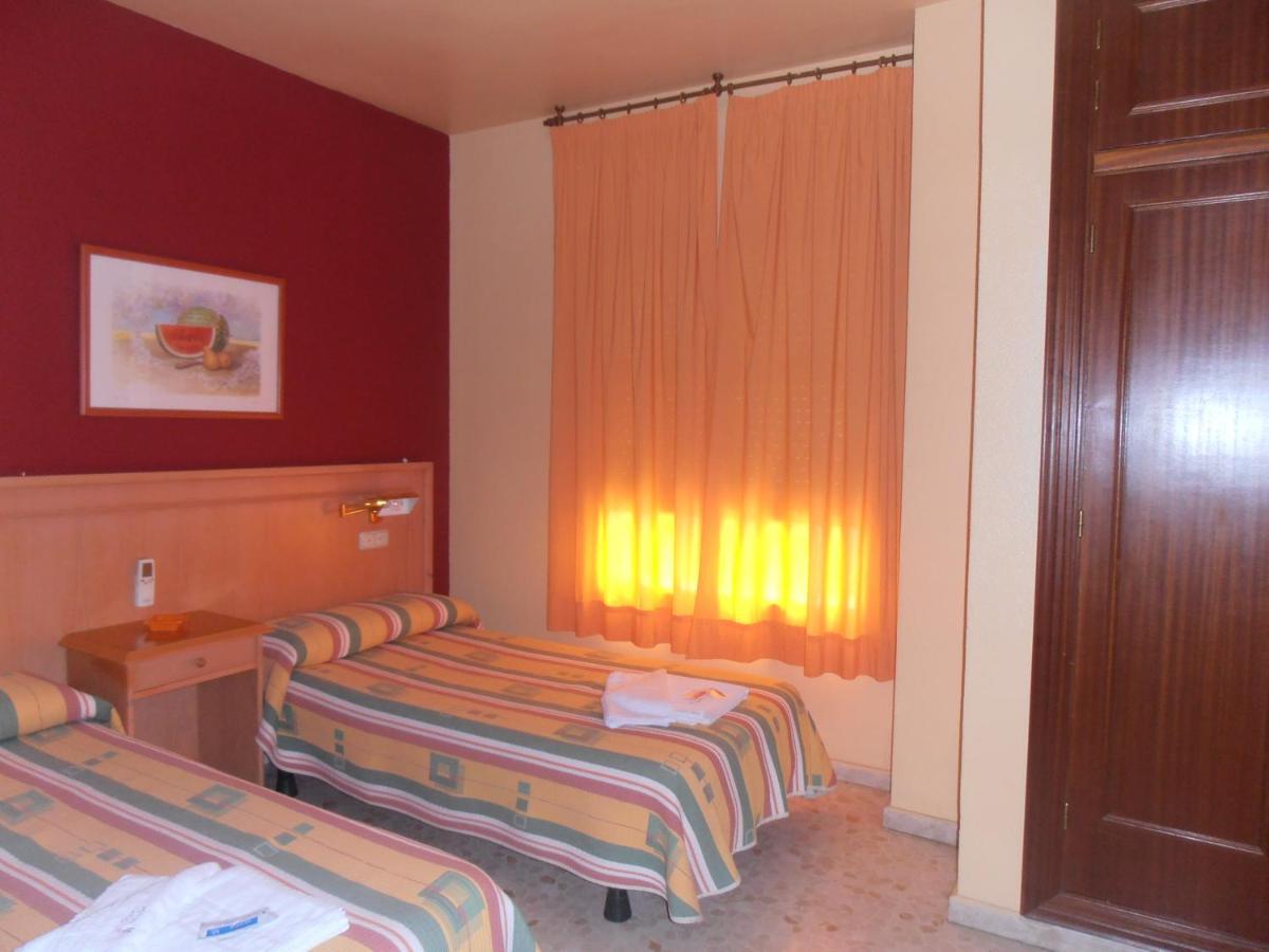 Hostal Carlos III 厄尔埃基多 外观 照片