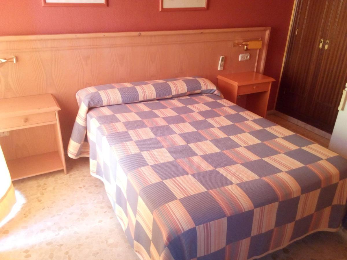 Hostal Carlos III 厄尔埃基多 外观 照片