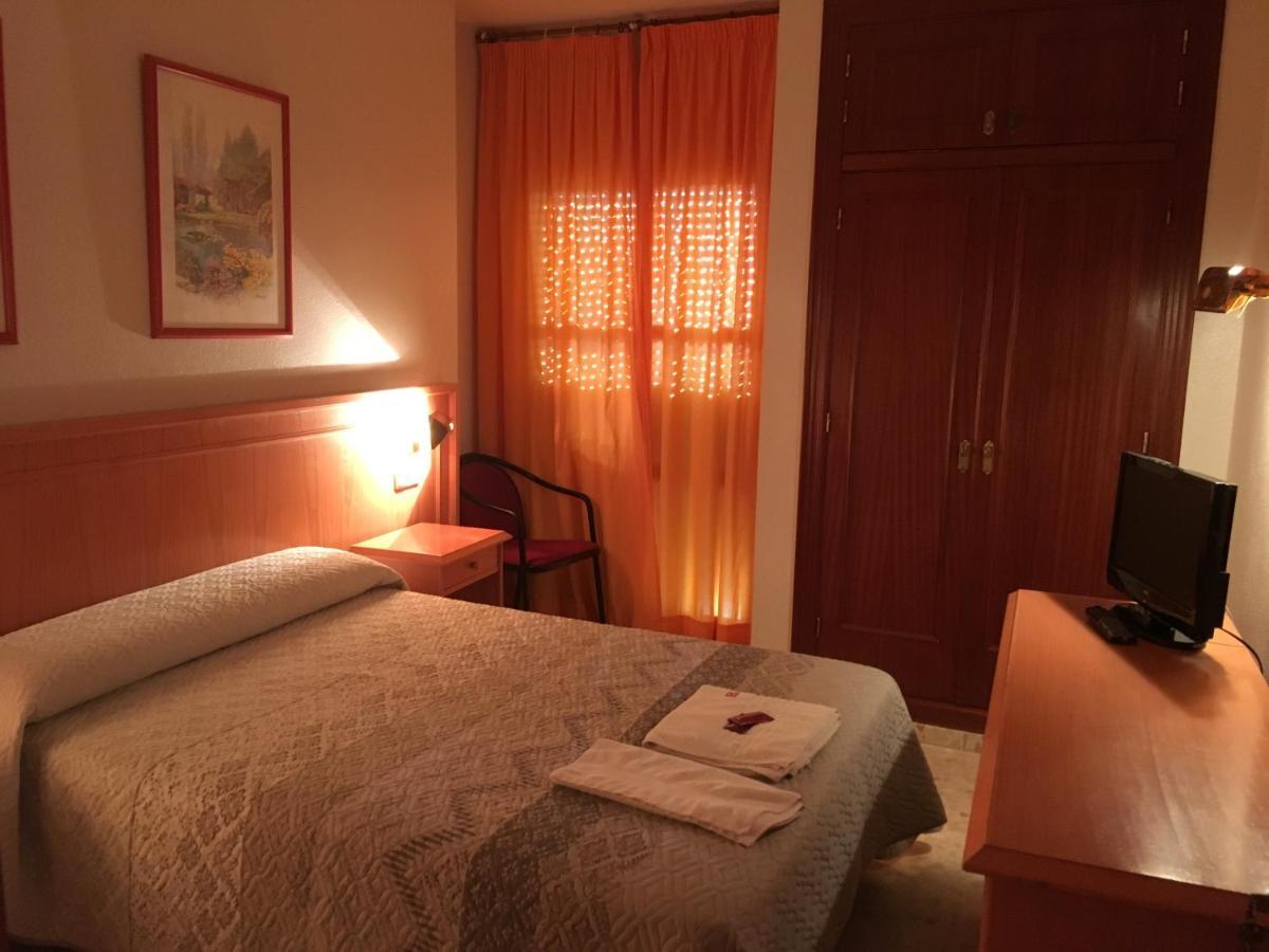 Hostal Carlos III 厄尔埃基多 外观 照片