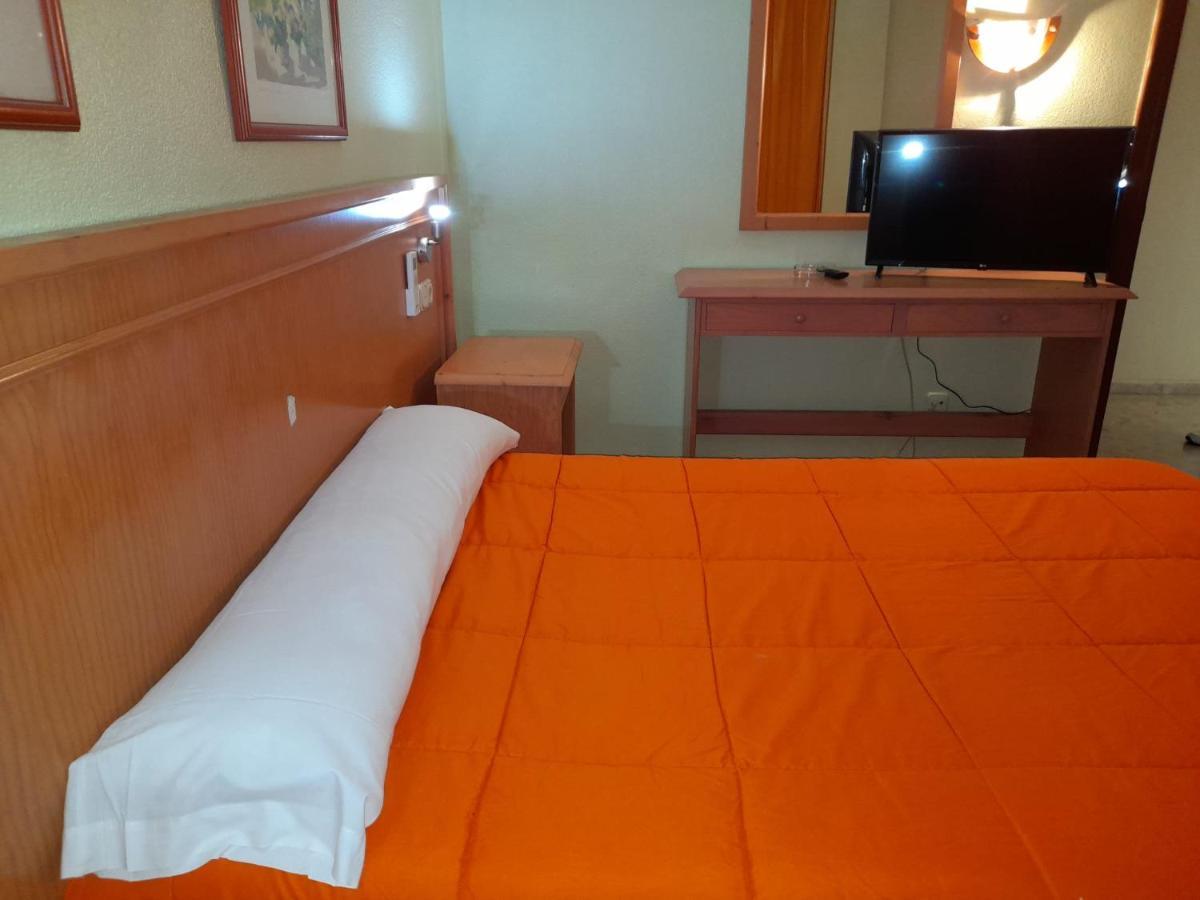 Hostal Carlos III 厄尔埃基多 外观 照片